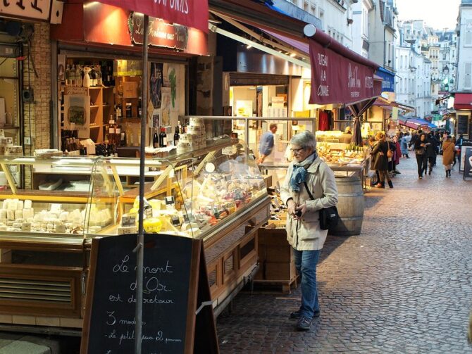 Returning to Paris, and to Rue Mouffetard