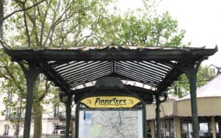 Metro Magic: Multifaceted Abbesses