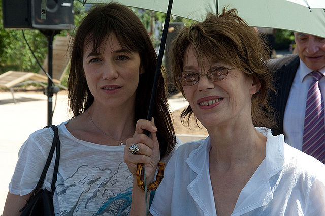 Jane Birkin (R) and her daughter Lou Doillon arriving fot the