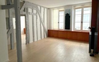 For Sale: Four-Room Apartment with Balcony in St Germain