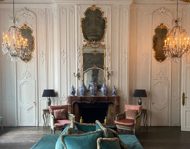 For Sale: Stunning Apartment in Saint-Germain-des-Prés