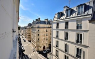 For Sale: Classic 1 Bed Apartment in the Latin Quarter