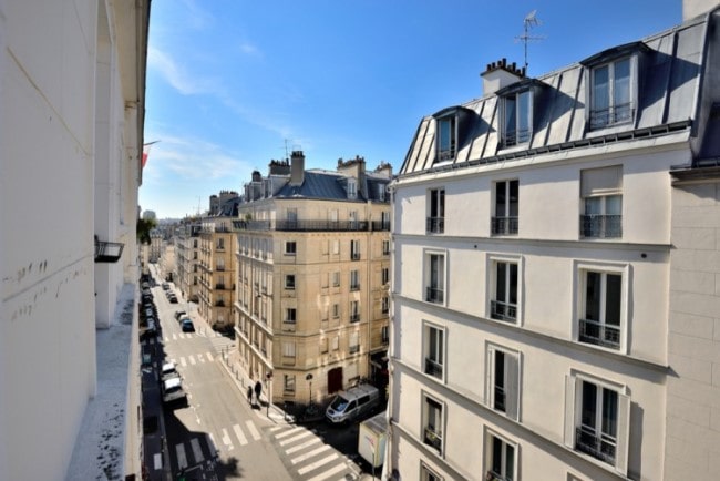 For Sale: Classic 1 Bed Apartment in the Latin Quarter