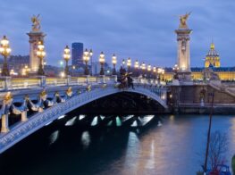 Flâneries in Paris: Grandeur around the Pont Alex...