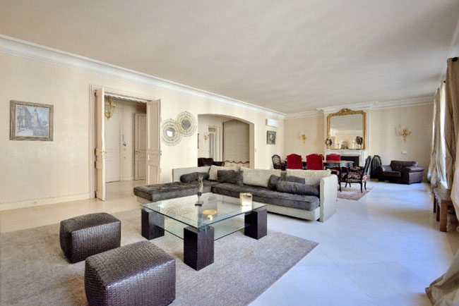 For Sale: Haussmannian Flat in the Golden Triangle