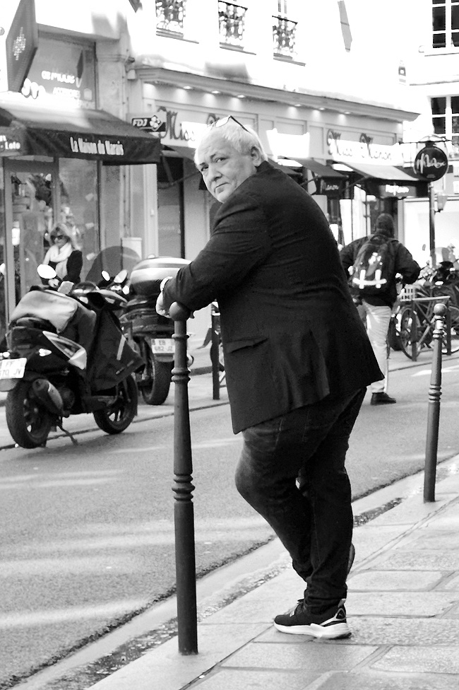 Un Homme dans Le Marais