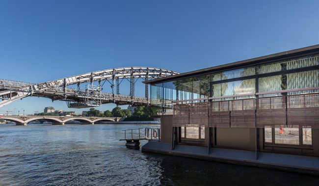 OFF Paris Seine Floating hotel