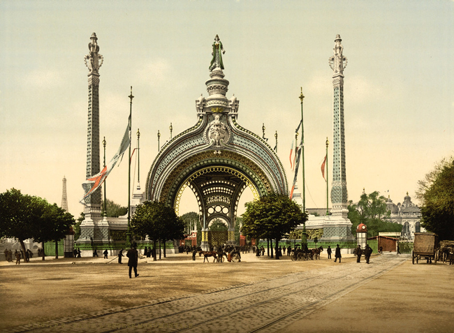 Exposition Universelle entrance