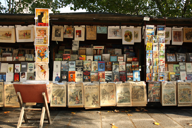 Bouquiniste at Quai de Montebello