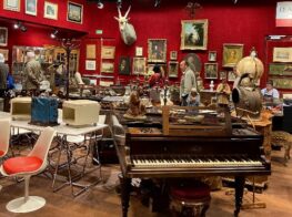 Drouot Auction House: Treasures and Curiosities fo...