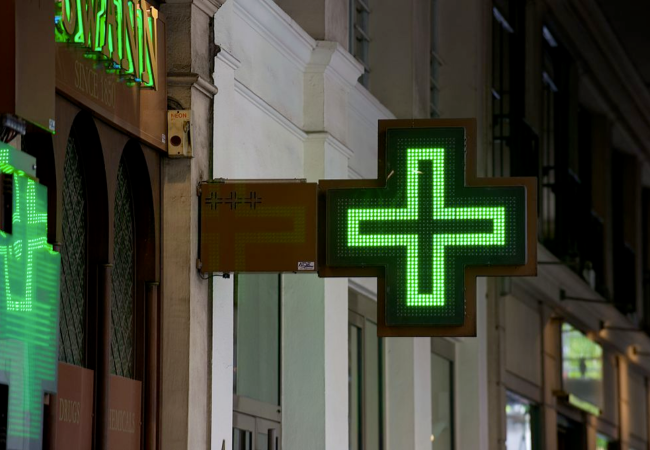 The outside of a pharmacy in Paris