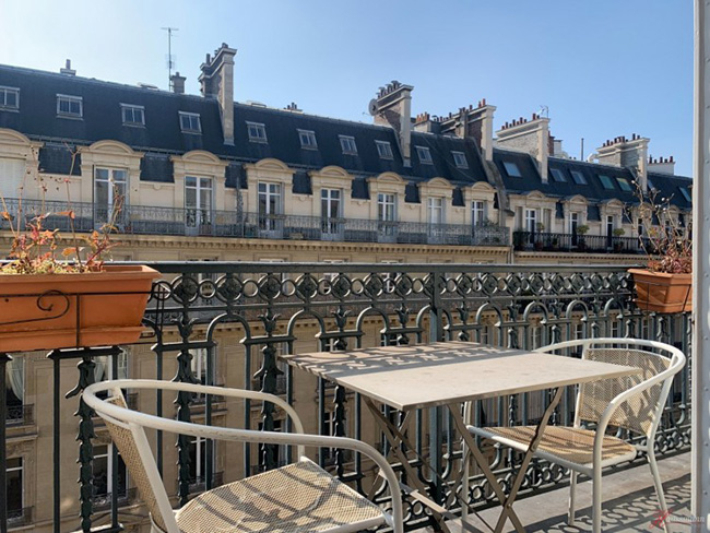 For Sale: Huge Dreamy Duplex in Paris 17th