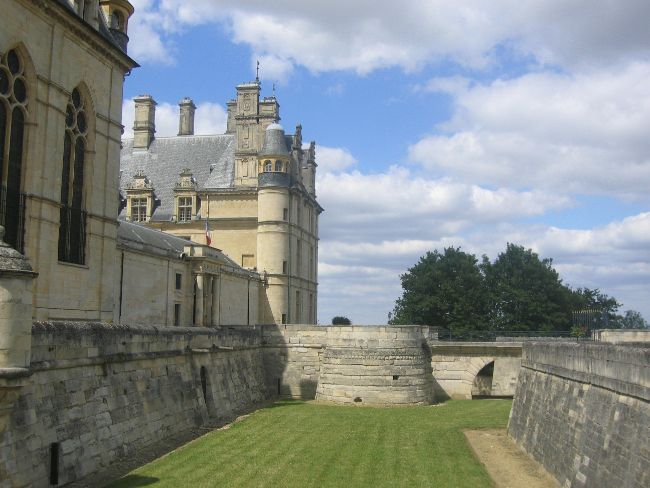 Day Trips from Paris: A Fairytale Walk to Château of Ecouen
