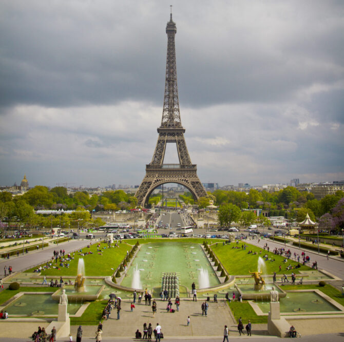 Flâneries in Paris: Explore the Trocadéro and Passy Cemetery