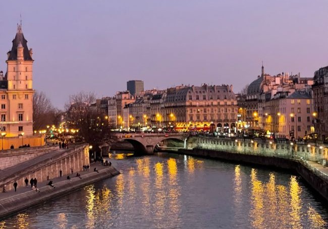 Lost in Frenchlation: Film Screenings, Private Events and Paris Walking Tours