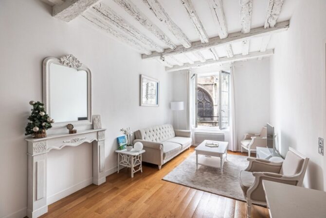 For Sale: Beautiful 2-Bedroom Apartment in the Latin Quarter