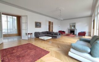 For Sale: Luxurious 4-Bedroom Apartment in the 16th