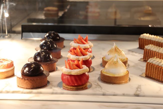 Butterfly Pâtisserie and New Pastry Trends in Paris