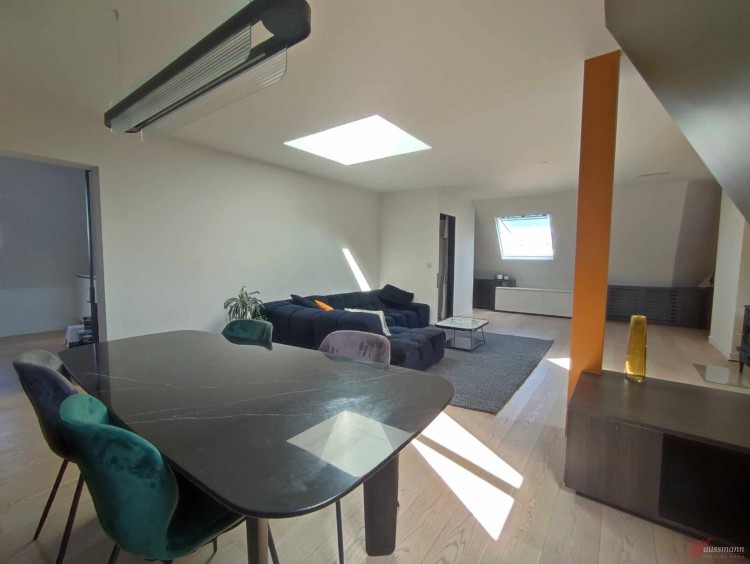 For Sale Luxurious 6th Floor Apartment on Avenue Foch with Eiffel