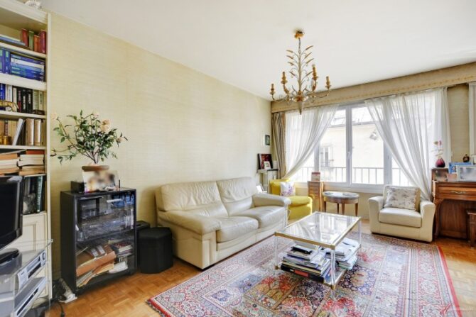 For Sale: Spacious Three-Bedroom Apartment Near the Eiffel Tower