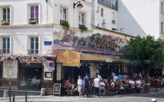 Parisian Café Culture: A Guide to Cafés and Coffeehouses