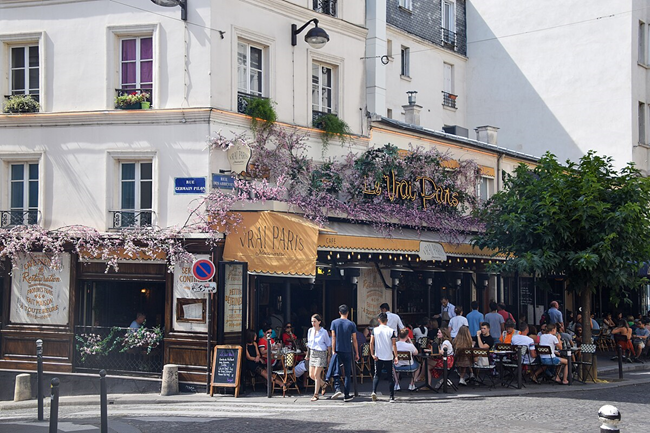 Parisian Café Culture: A Guide to Cafés and Coffeehouses