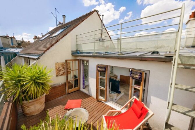 For Sale: Duplex Apartment with Roof Terrace in the 6th