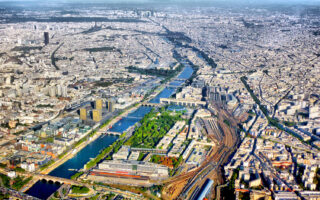 Flâneries in Paris: Explore the Bercy District