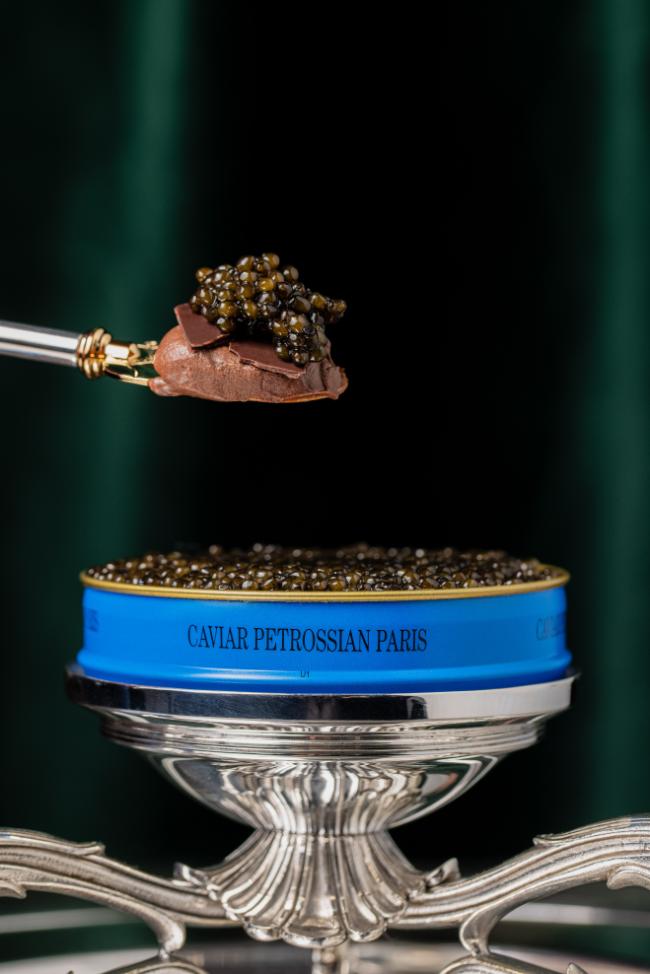 Crémeux chocolat et caviar Petrossian