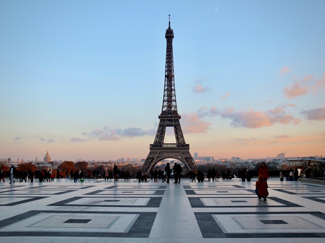 Parisian Language and Culture: A Guide for International Visitors