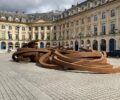 La_parabole_de_l’histoire._Installation_place