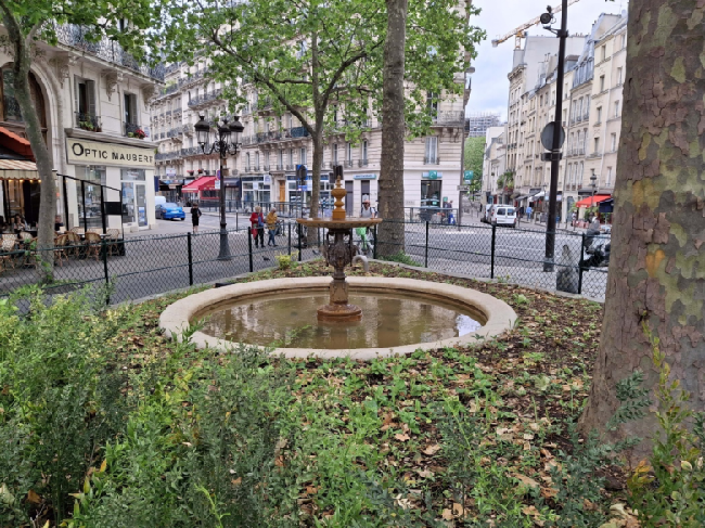 The Smart Side of Paris: The Macabre History of Place Maubert