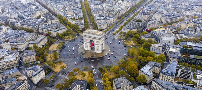 Flâneries in Paris: Explore the Golden Triangle
