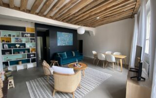 For Sale: Sorbonne Pied à Terre