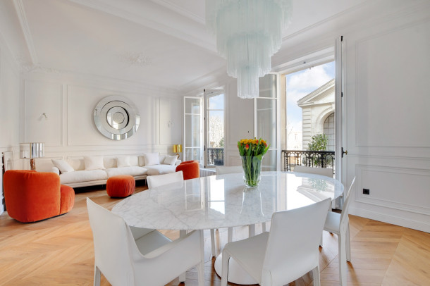 For Sale: Elegant 7th Arrondissement Apartment