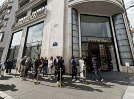 5 Tips for Shopping at Louis Vuitton Stores in Par...