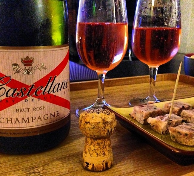 The Art of the Apéritif: Pre-Dinner Drinks in Paris