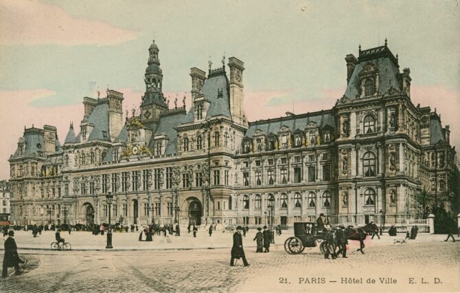 Flâneries in Paris: Explore the Hôtel de Ville