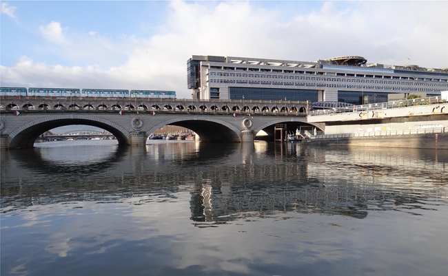 The Essential Guide to the 12th Arrondissement