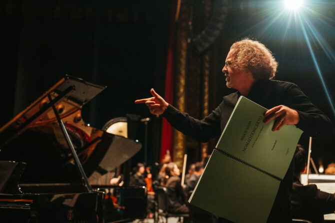 Meet Stéphane Denève, Music Director of the St. Louis Symphony Orchestra
