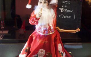 Bask in the Holiday Spirit in Paris