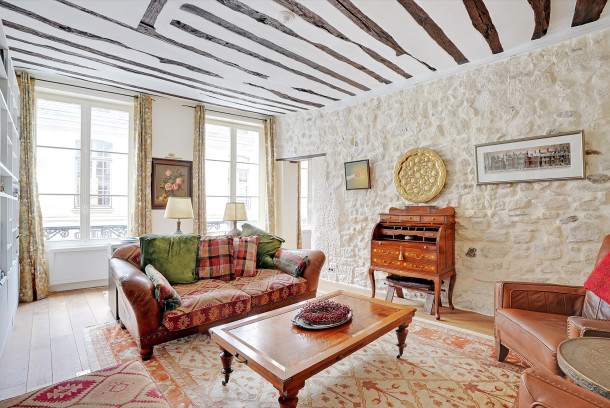 For Sale: Renovated 18th-Century Apartment Steps from the Picasso Museum