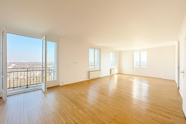 For Sale: Elegant Apartment with Seine Views
