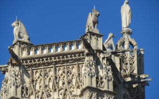Flâneries in Paris: Walk Between Two Medieval Towers