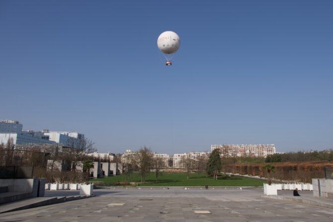 Ascending Over the 15th: The Ballon de Paris