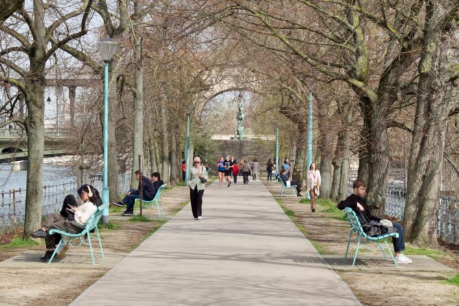 From Modernist Gardens to Trocadéro: A Riverside Wander