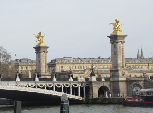 Flâneries in Paris: Free Art Galleries and a Rive...
