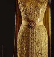 La Mode en Majesté: Royal Thai Dress from Tradition to Modernity