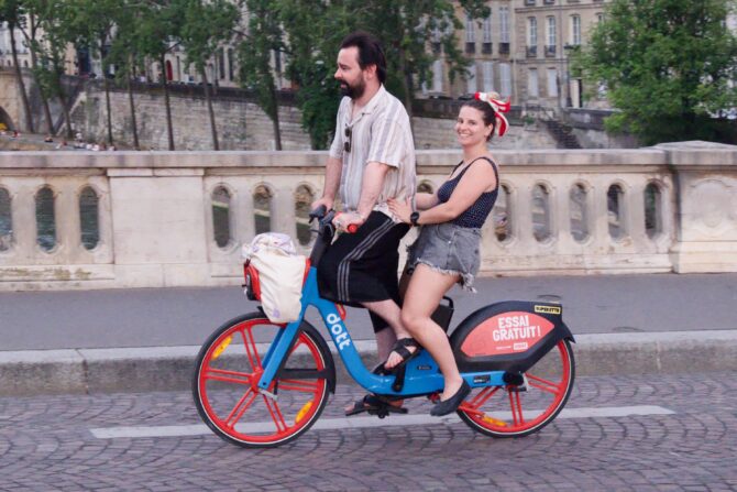 Happiness on Bikes in Paris