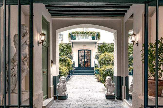 6 Quiet Hotels in Paris